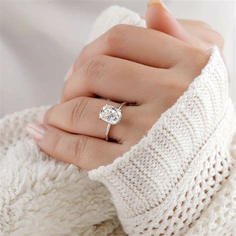 All About Nicola Peltz's Engagement Ring | With Clarity