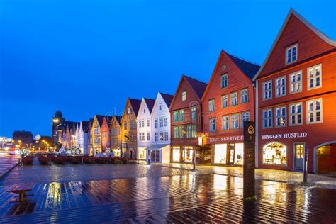 Bergen Bryggen at Night editorial stock image. Image of landmark - 57160919