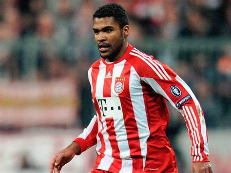 1. Bundesliga: Fußball: Bayern Profi Breno in U-Haft – Hoeneß wettert gegen Justiz - badische ...