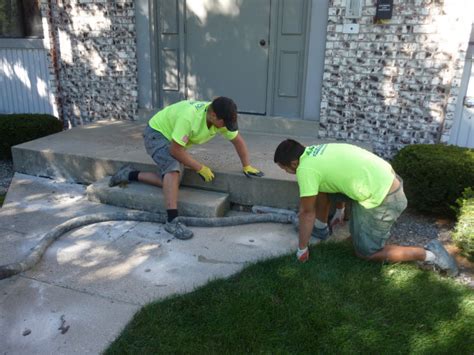 Sidewalk Mudjacking Contractors Mequon 1 | MudTech Wisconsin Concrete Repair - Mud Jacking