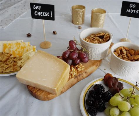 How to Host a Fabulous Cheese & Cocktail Holiday Party