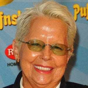 Billie Hayes - Bio, Family, Trivia | Famous Birthdays