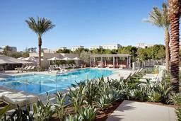 Marriott Irvine Spectrum: Pool & Spa Day Pass Irvine | ResortPass