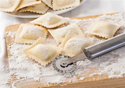 Best Homemade Ravioli from Scratch | MissHomemade.com