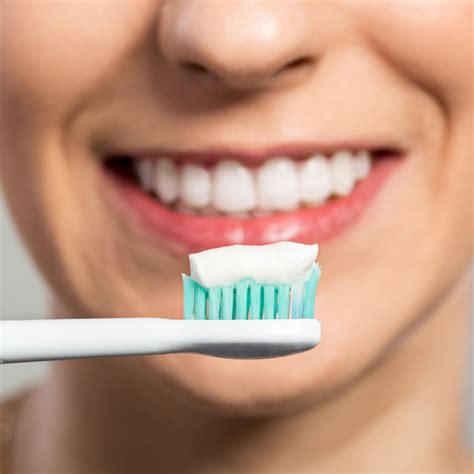 Best Whitening Toothpaste • Reviews & Buying Guide (January 2024) • Buy Now Signal