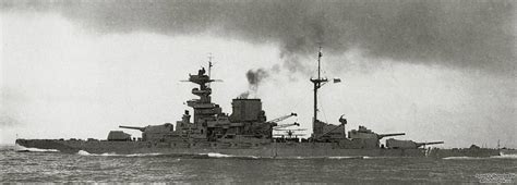 Battleship HMS Malaya (01) @ (B&W) Navy Ships, Tonne, Royal Navy, Battleship, Warfare, Naval ...