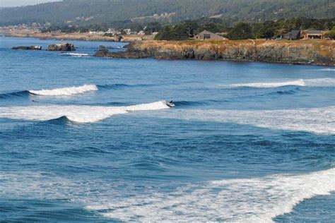 Surfing at Black Point Beach and a day of unusual visibility in the ...