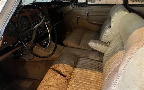 1964 Jaguar Mark X Interior | Barn Finds