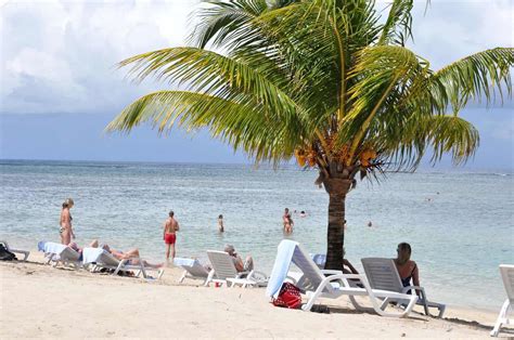 Sol Y Mar Beach Club – All Inclusive - Discover Roatan™ Excursions & Tours