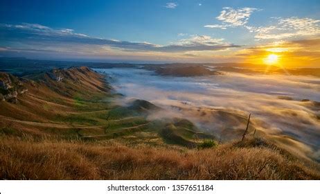 Sunrise Te Mata Peak Havelock North Stock Photo (Edit Now) 1357651184