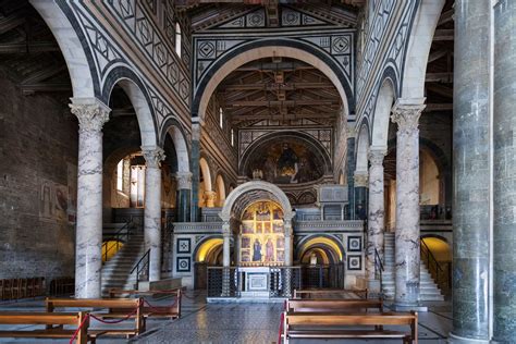 San Miniato al Monte | Renaissance architecture, Tuscan hilltop ...