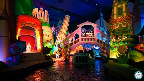 its a small world - maison des poupees - Disneyland Paris renovation ...