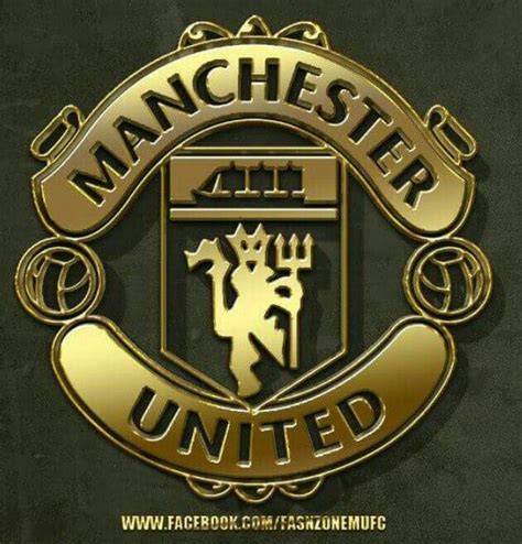 Manchester United Gold Logo - Kyle-has-Barajas