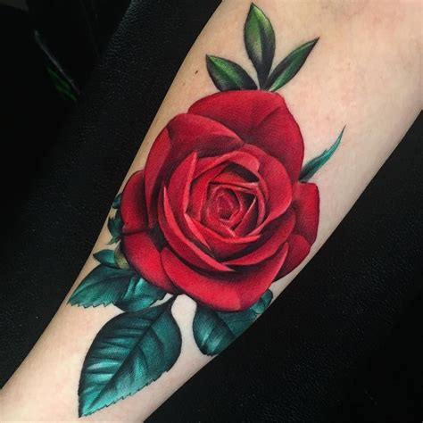 Realistic red rose tattoo | Tatuajes de rosas rojas, Tatuaje de rosa roja, Tatuaje de rosa realista