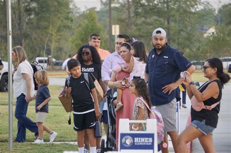 Conroe ISD celebrates first day of school at new Hines Elementary | Community Impact