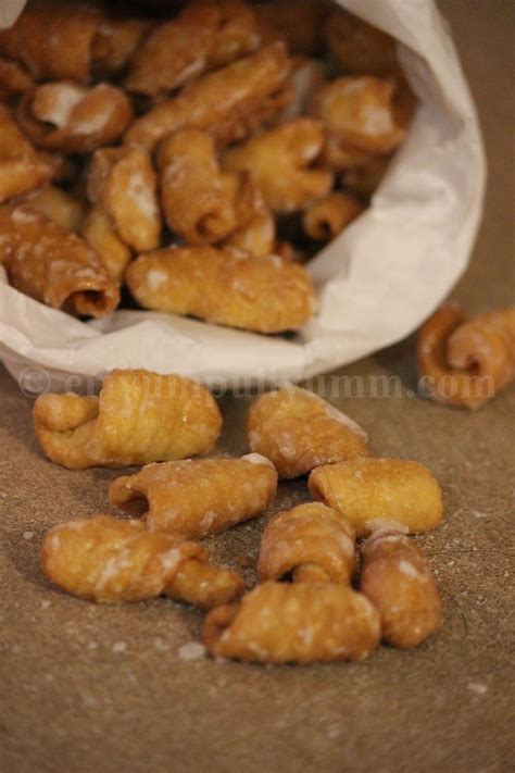 Erivum Puliyum: KERALA SNACKS (PALAHARAM)