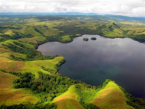 Danau Sentani, Papua | Indonesia Travel Information