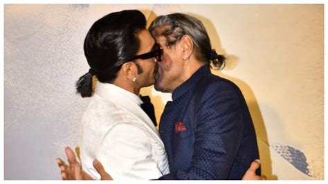 Howzatt! Ranveer Singh and Kapil Dev’s ‘moment’ at 83 premiere sets ...