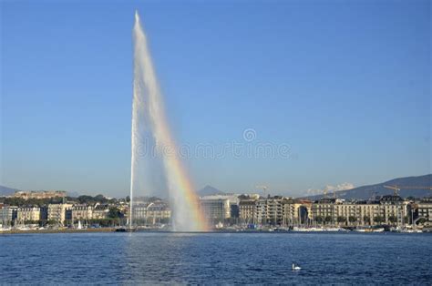 Jet d Eau Fountain Geneva editorial image. Image of city - 66989020