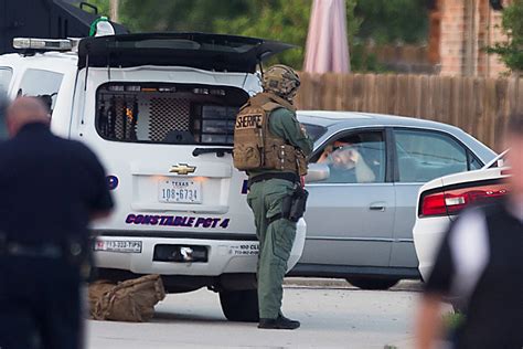 6 Are Killed in Shooting in Houston Suburb - The New York Times