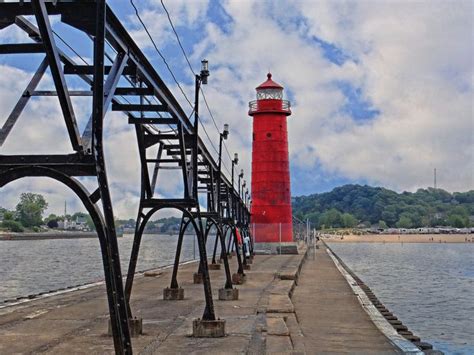 Muskegon Lighthouse | Lighthouse, Pure michigan, Michigan