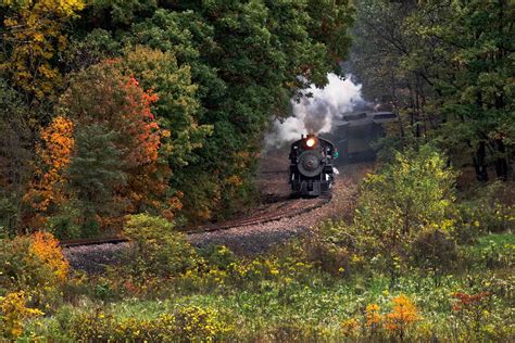 This Train Through Central Pennsylvania Is the Best Way to See Fall Foliage