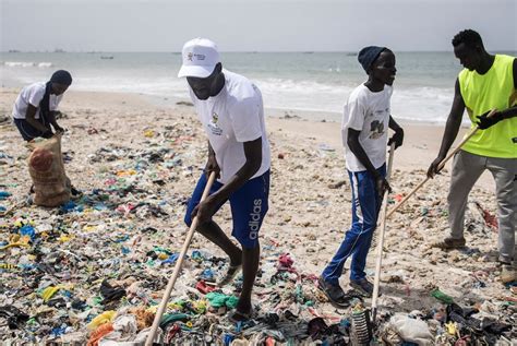 West Africa’s plastic waste could be fuelling the economy instead of polluting the ocean: experts