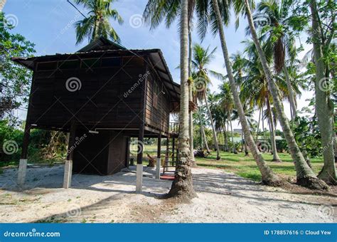 Malays kampung house. editorial photo. Image of rural - 178857616