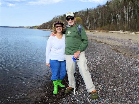 Agate Hunting Lake Superior Beaches | Superior Trails Travel Planner