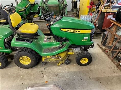 John Deere Riding lawn mowers Online Government Auctions of Government ...