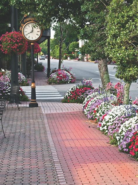 50 of the Most Charming Small Towns in America | Small towns usa, Small towns, United states ...