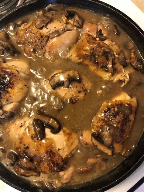 Chicken with Mushroom Gravy