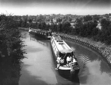 Grand Union Canal Boats Our beautiful pictures are available as Framed ...