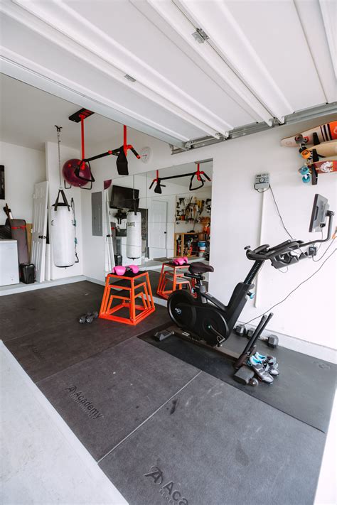 Half Garage Gym On a Budget - Uptown with Elly Brown