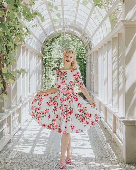 Floral dresses are made for Saturday mornings 🌸 🌹 | ? Tulle Dress ...