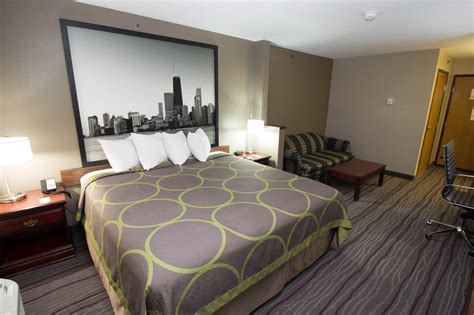 Super 8 by Wyndham Chicago O'Hare Airport | Elk Grove Village, IL Hotels