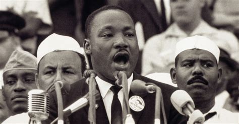 martin-luther-king-giving-dream-speech - Martin Luther King Jr. Pictures - Martin Luther King ...