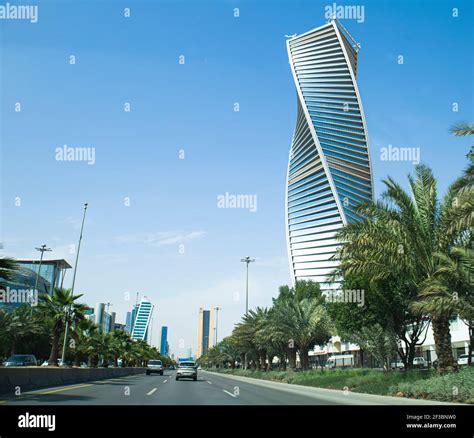 Riyadh City - Saudi Arabia - tower - Street - Modern Architecture ...