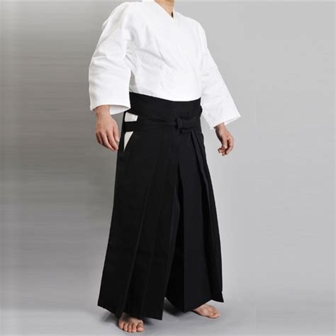 Japanese hakama: Past and Present