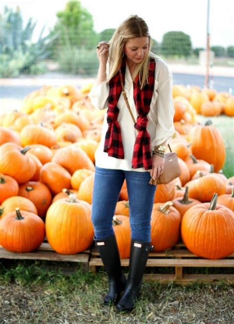 Pumpkin Patch Outfit Idea for Fall | Pumpkin patch outfit, Fall winter ...