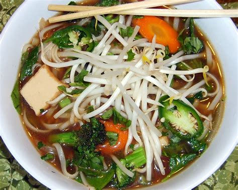 Vietnamese Pho Noodle Soup | Leafy Greens and Me