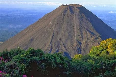 Interesting facts about the volcano of Izalco - El Salvador Tips