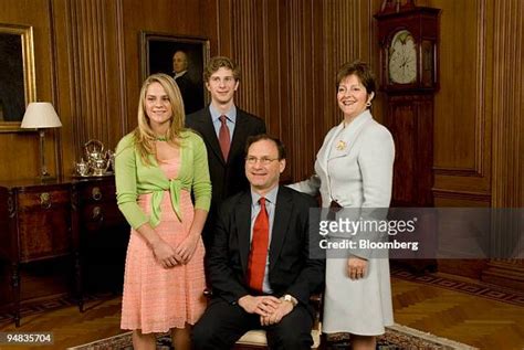 Samuel Alito Jr Photos and Premium High Res Pictures - Getty Images