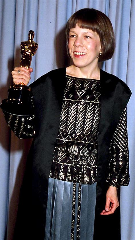 Linda Hunt won the 1984 Academy Award as 'Best Supporting Actress'. | Celebrities female ...