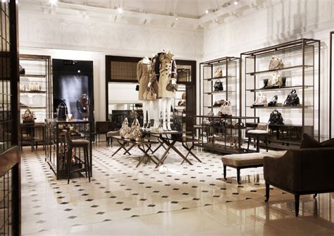 Burberry flagship store, London » Retail Design Blog