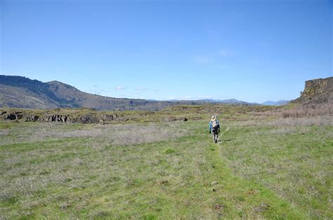 Grassy plateau | Strolling along the grassy plateau above th… | Flickr