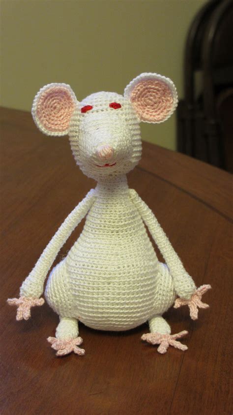 Crochet rat.......want this for my kids!! in 2024 | Diy crochet projects, Crochet projects, Yarn ...