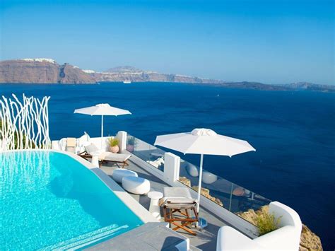 The Best Hotels in Oia, Greece #hotels #hotelroom #hoteldesign #booking #europe #travel # ...