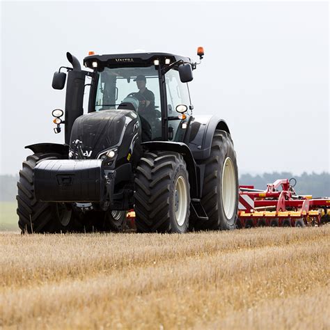 S Series tractors | 290-405 HP for big jobs | Valtra