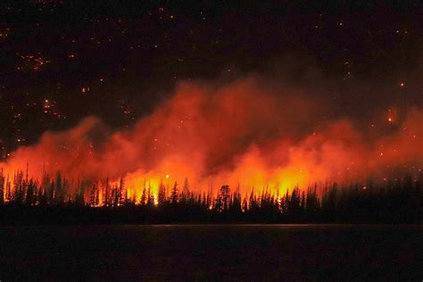 Jasper National Park Battles Wildfire